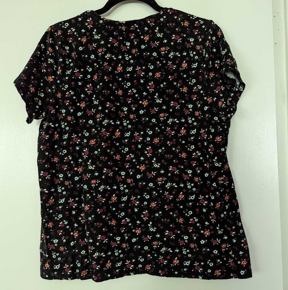 Flower Pattern Tee - Picture 2 of 4